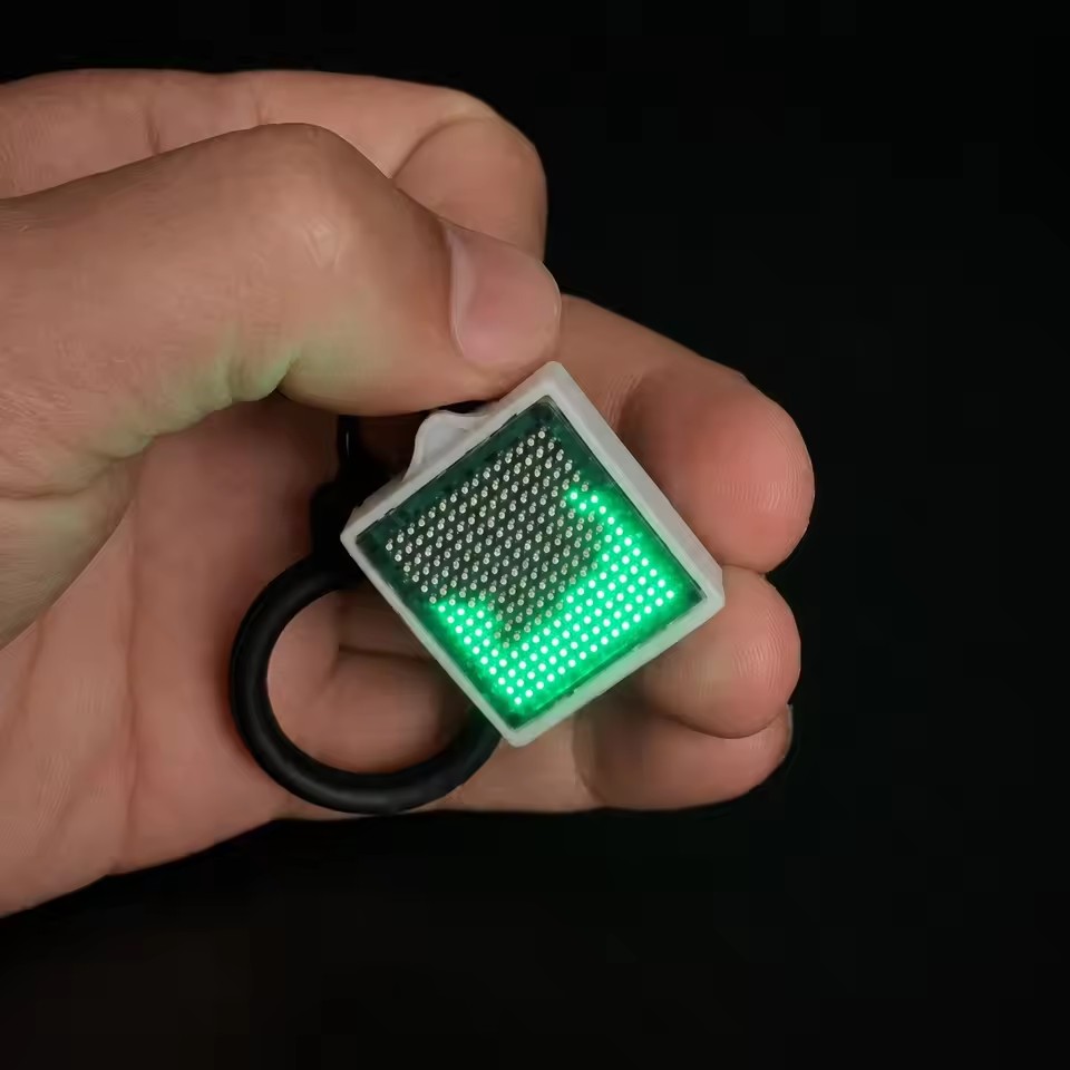 Mini LED Dynamic Fluid Simulation Light Pendant – Cyber Flow Fidget Toy